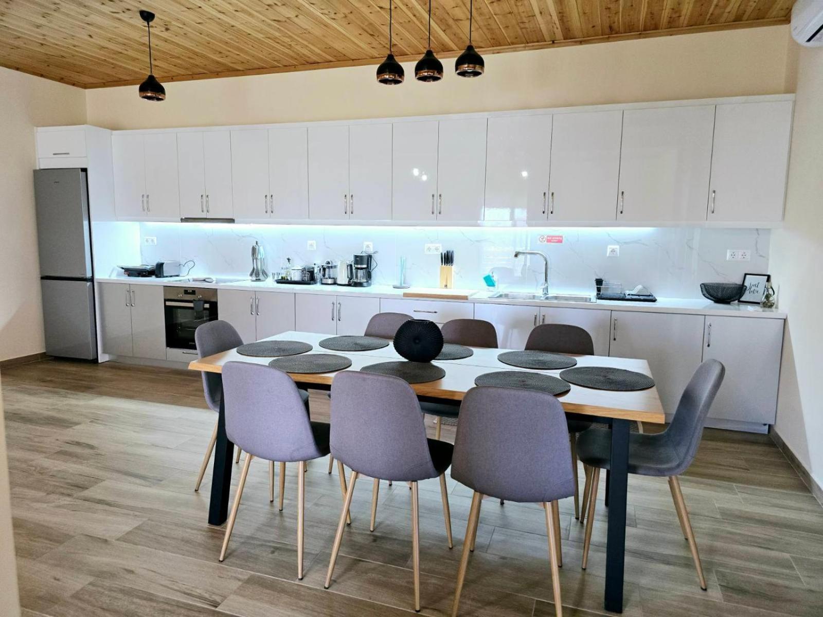 Philoxenia Guest House Himare Eksteriør bilde