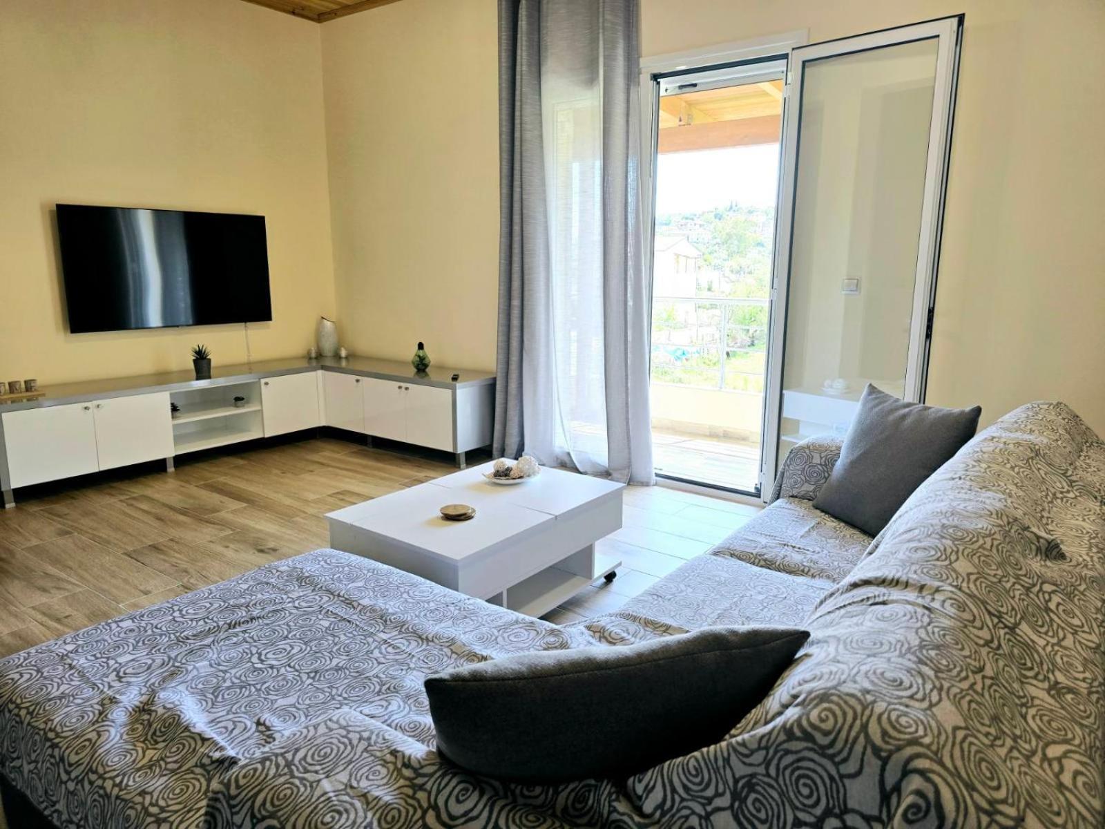 Philoxenia Guest House Himare Eksteriør bilde